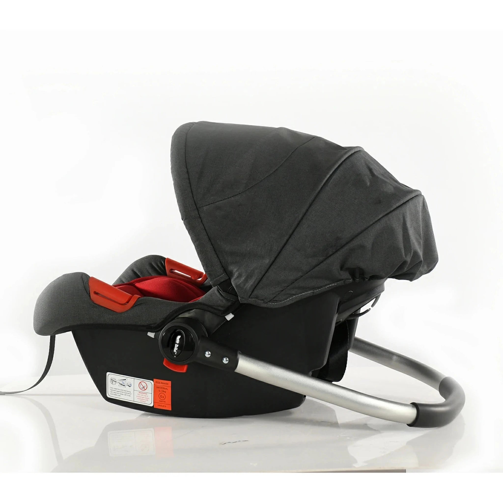 Petit Bebe Car Seat Black مقعد سيارة للاطفال من بيتيت بيبي اسود