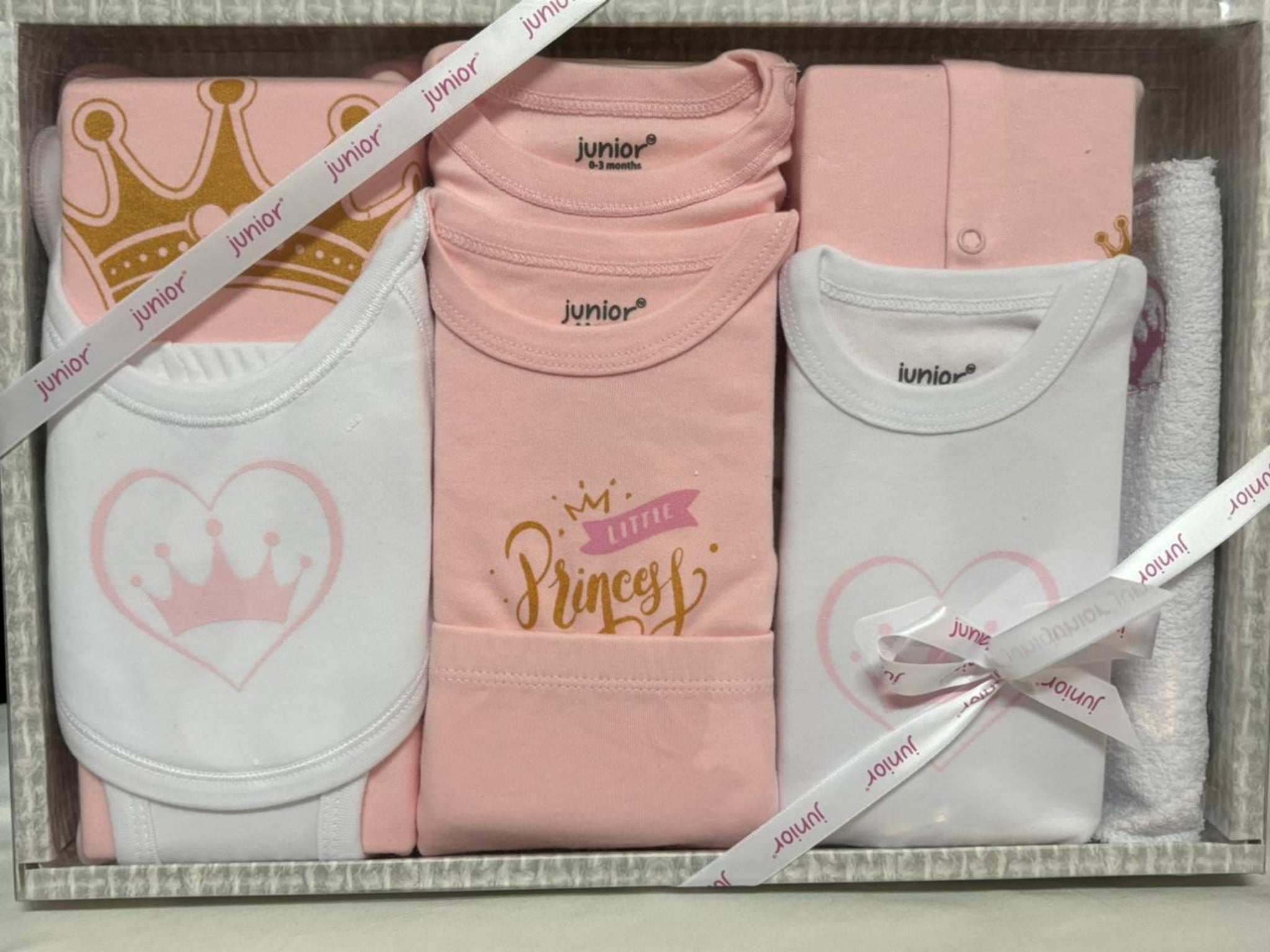 Junior Baby Fashion Gift set for newborn to 3 months 10 pieces اطقم الولادة من جونيور من سن يوم ل 3 شهور 10 قطعه