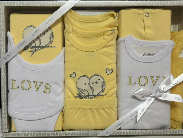 Junior Baby Fashion Gift set for newborn to 3 months 10 pieces اطقم الولادة من جونيور من سن يوم ل 3 شهور 10 قطعه